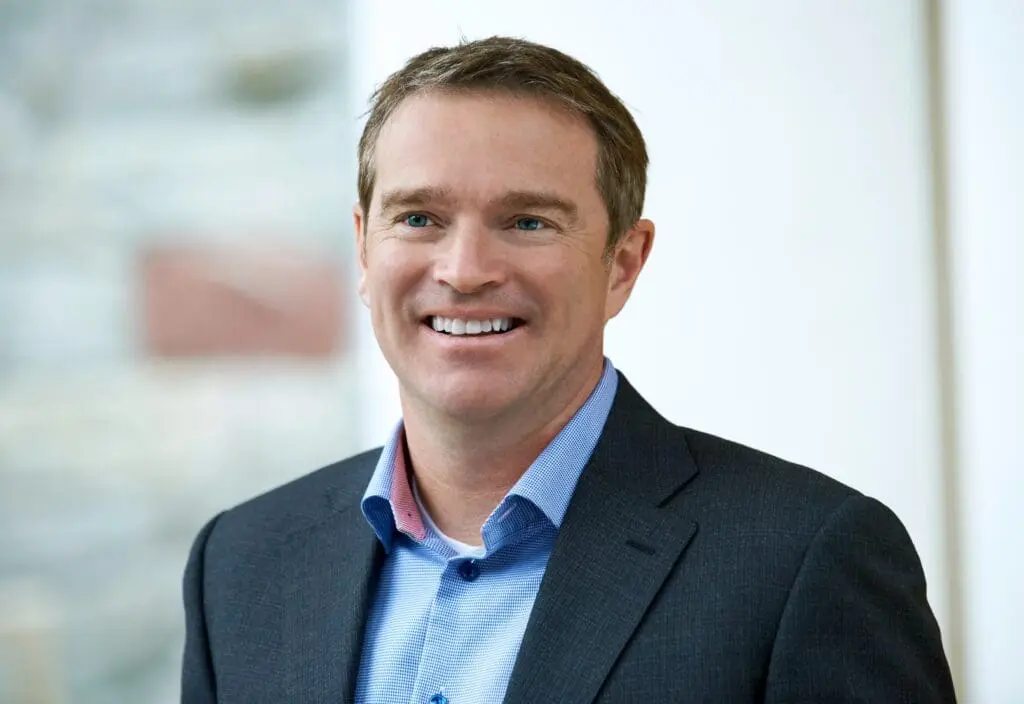 Adrian Gostick Speaker Management Expert for Leadership, Change and Corporate Culture, Author