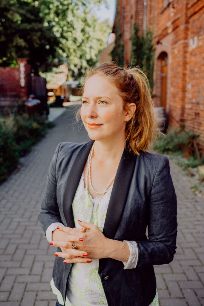 Hedi Schaefer Speaker Management - Innovationsstrategin Speakerin für Bewusstseinswandel, New Leadership und Lebensdesign in Zeiten des Umbruchs